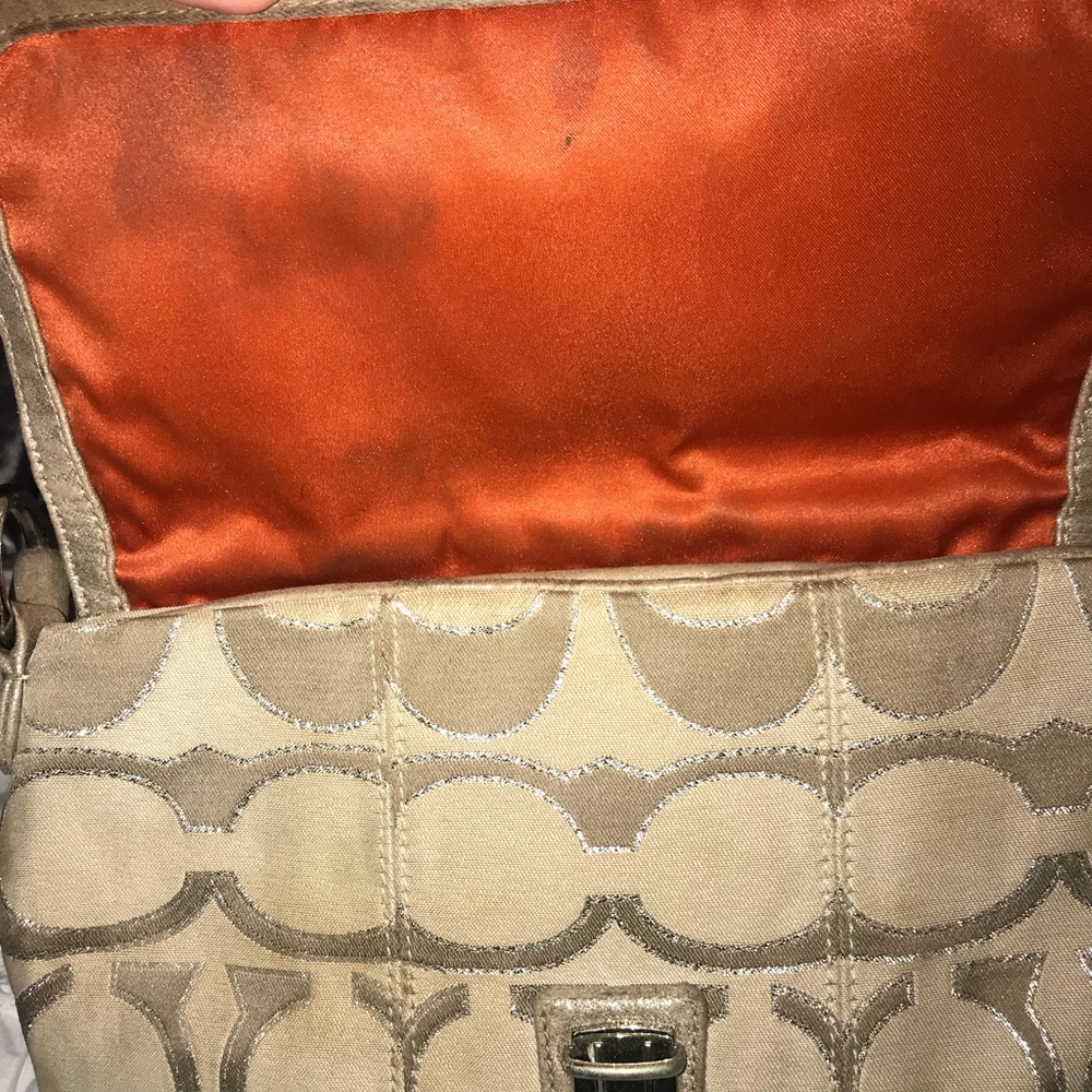 Authentic Coach handbag - Picture 4 of 6